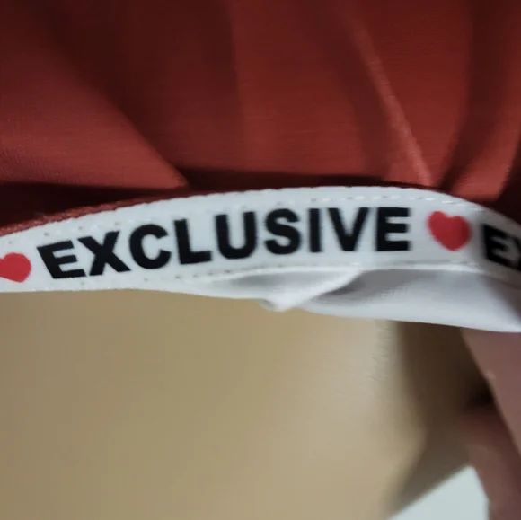 EXCLUSIVE TOP - Picture 5 of 8